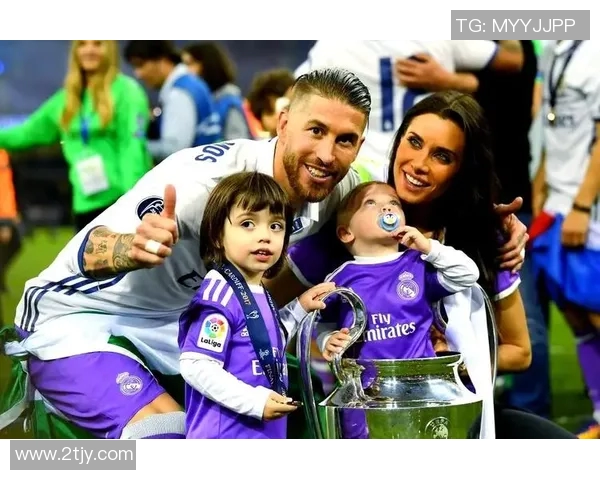 足球明星与女友甜蜜瞬间合集视频展现爱情与激情的完美结合